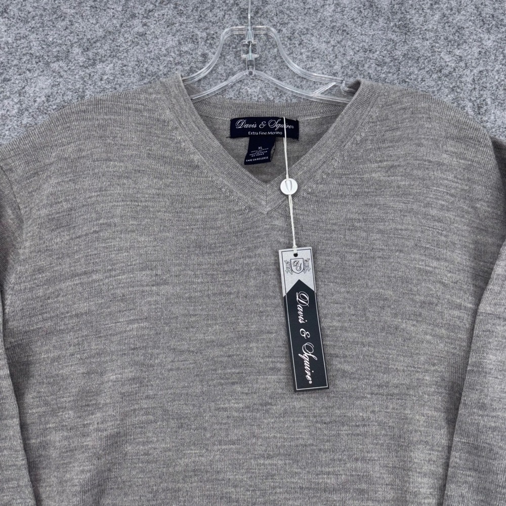 Davis & Squire Mens Extra Fine Merino Wool V-Neck Sweater Gray XL NWT